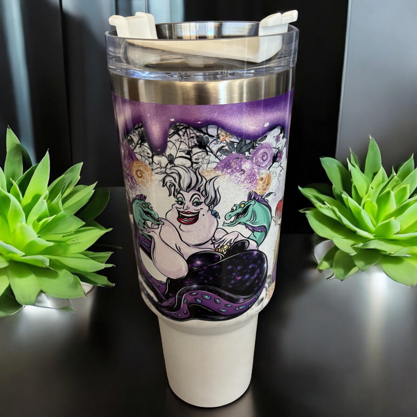 40 oz Tumbler Disney Villains White